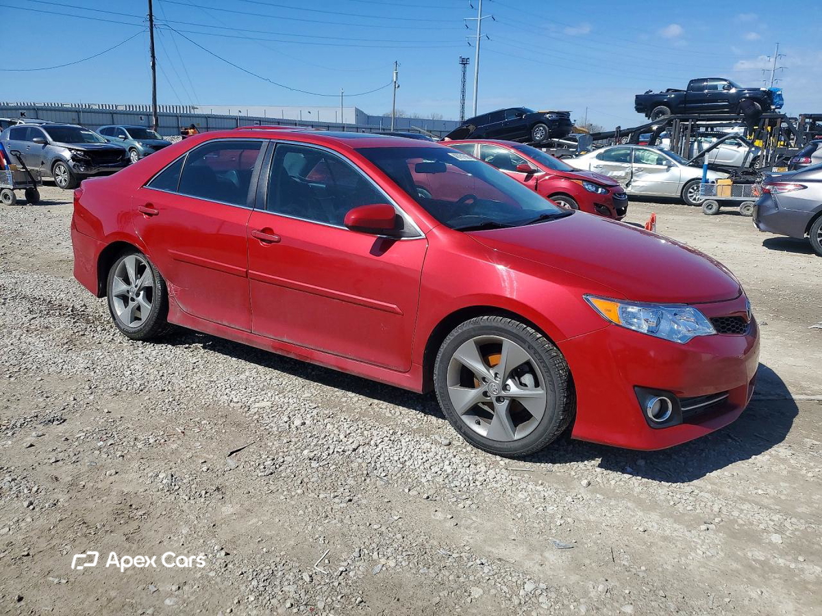 Toyota Camry 2014