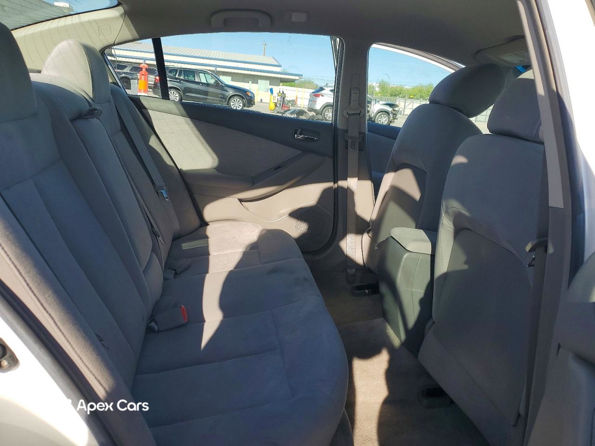 Nissan Altima 2011