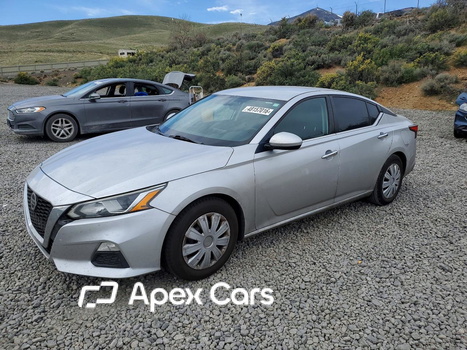 Nissan  2019 - Image 1 of 12