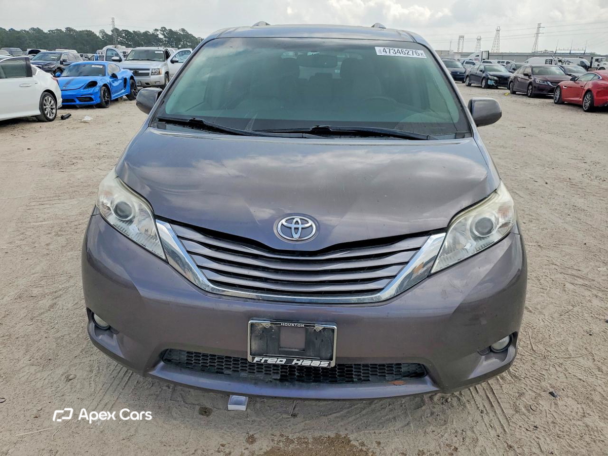 Toyota Sienna 2016