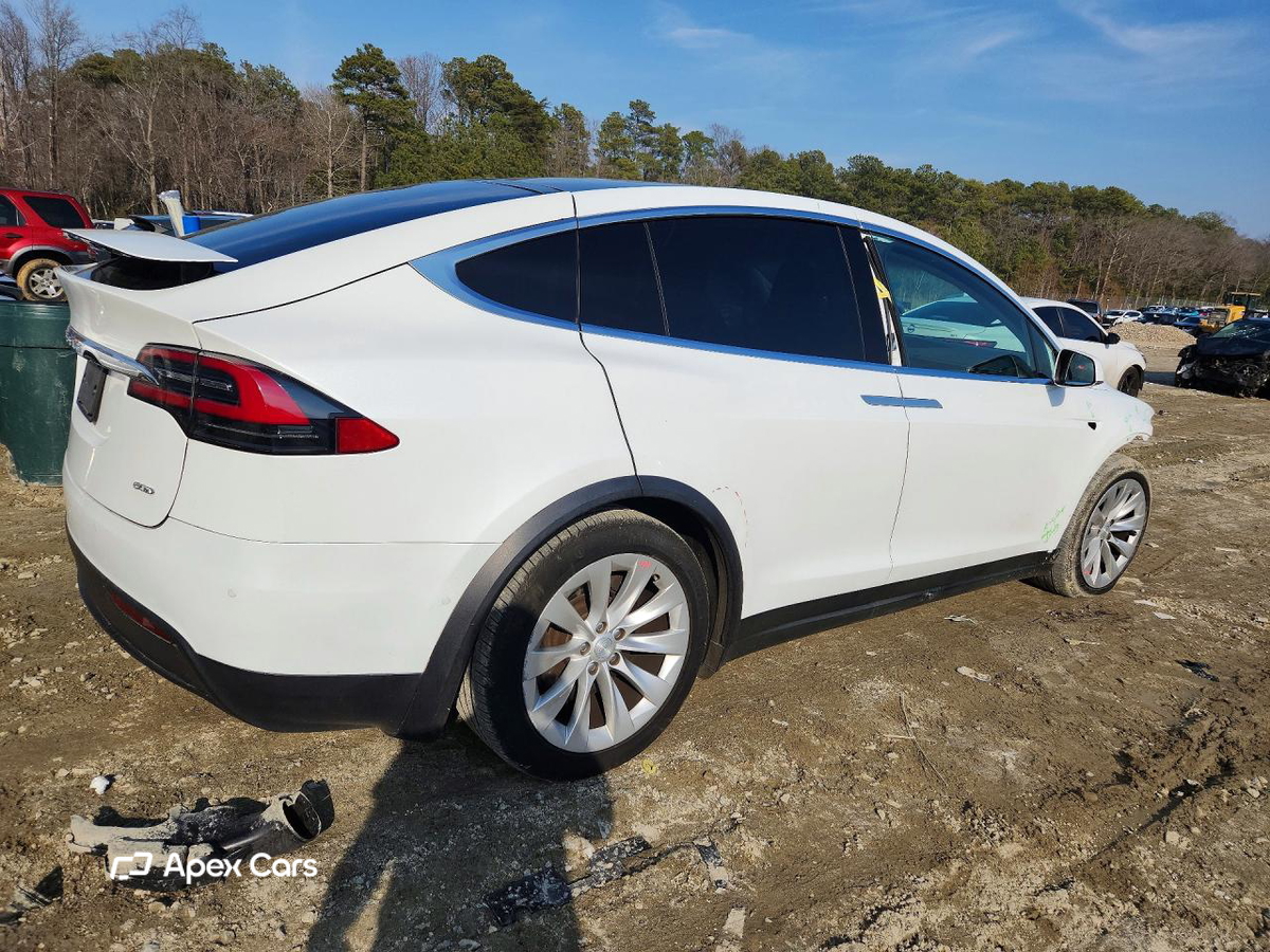 Tesla Model X 2016