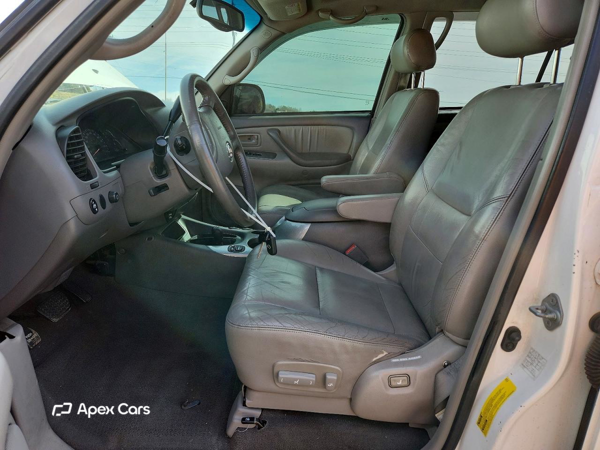 Toyota Sequoia 2003