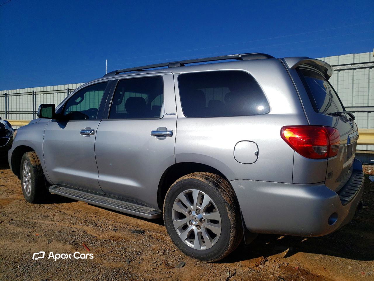 Toyota Sequoia 2012