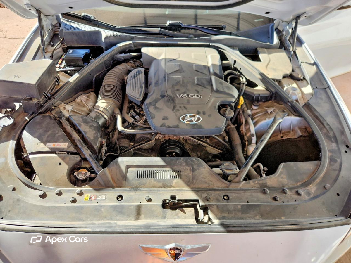 Hyundai Genesis 2015