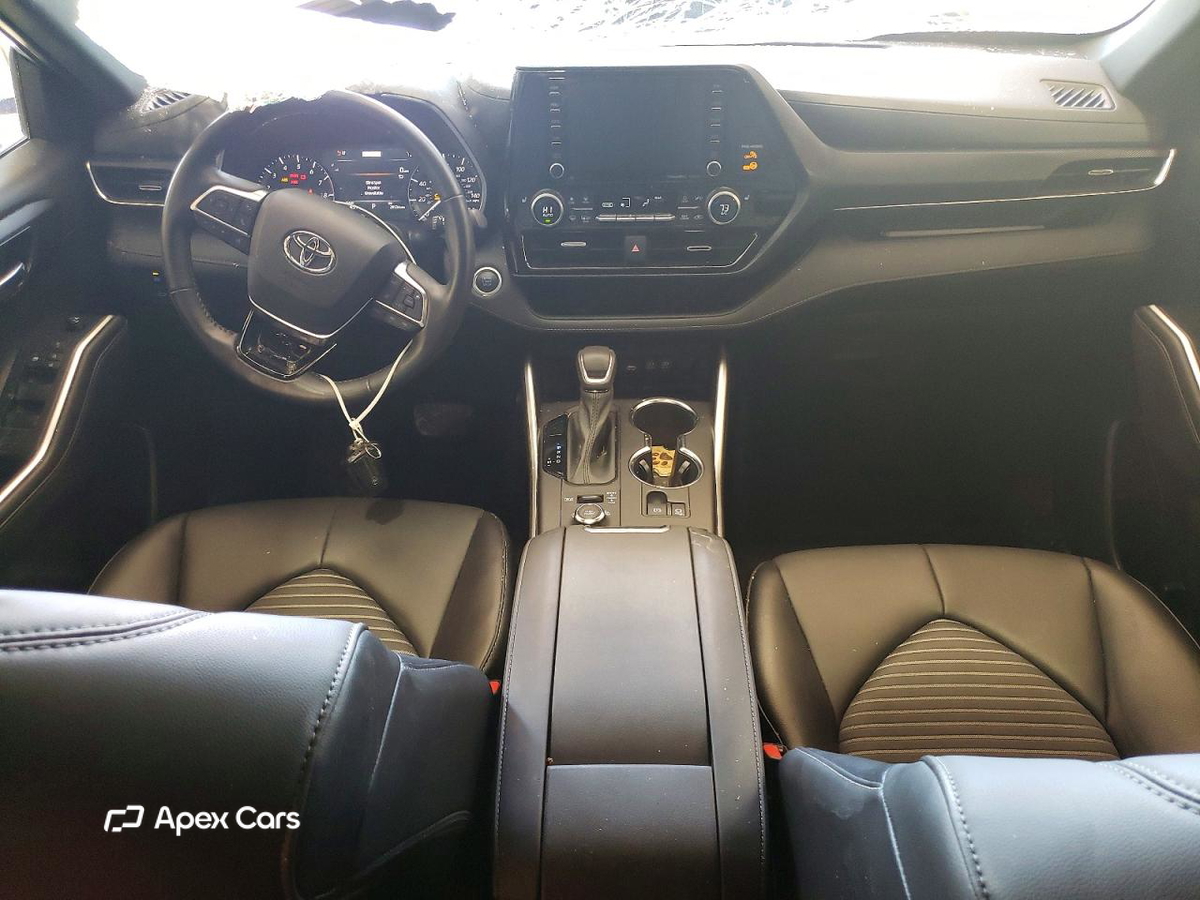 Toyota Highlander 2021