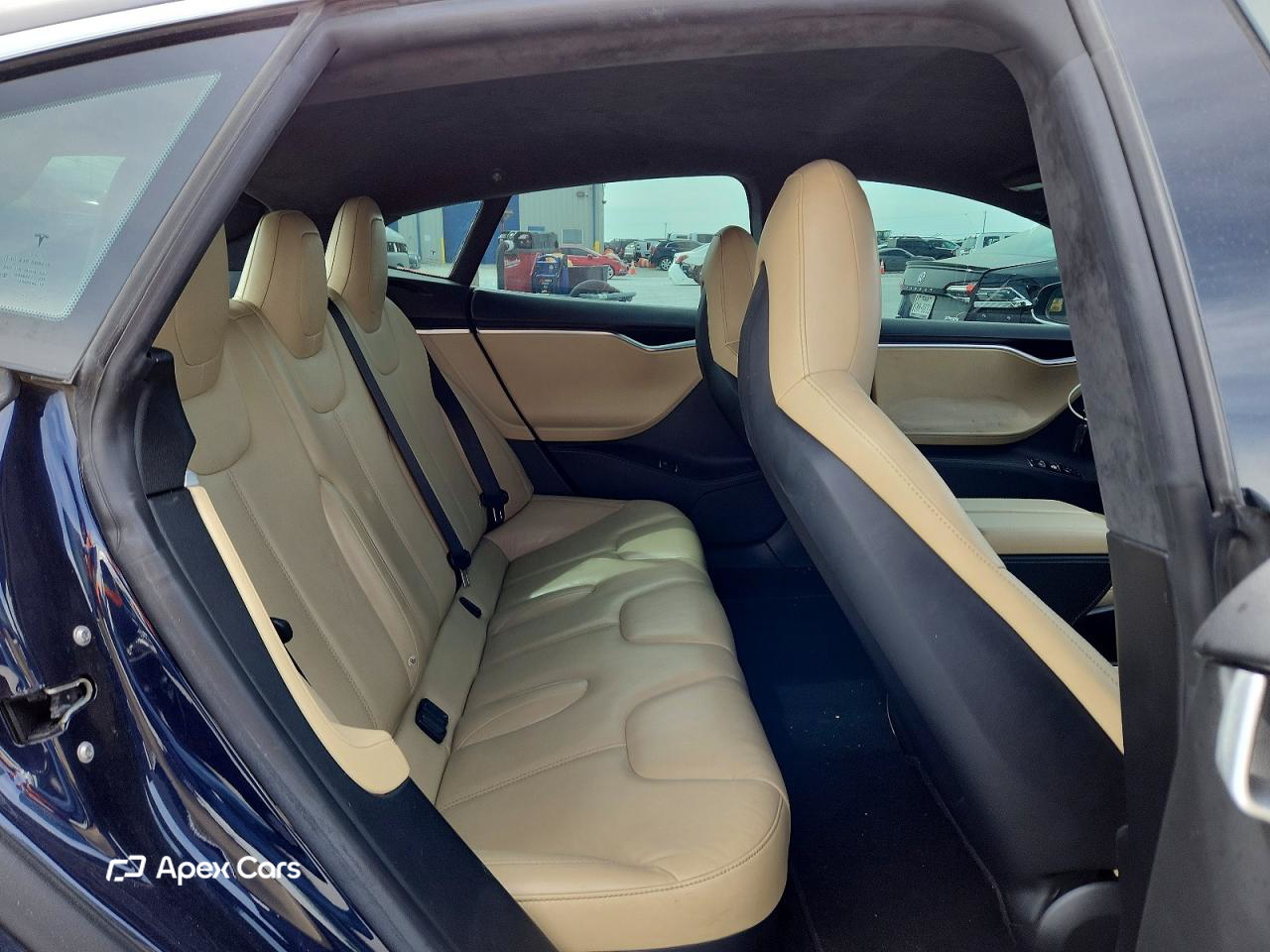 Tesla Model S 2015