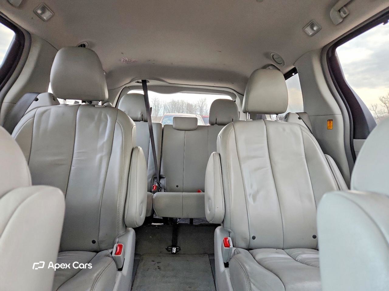 Toyota Sienna 2013