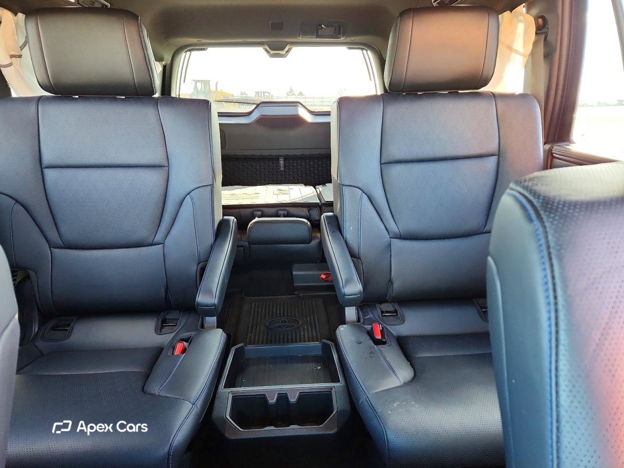 Toyota Sequoia 2025