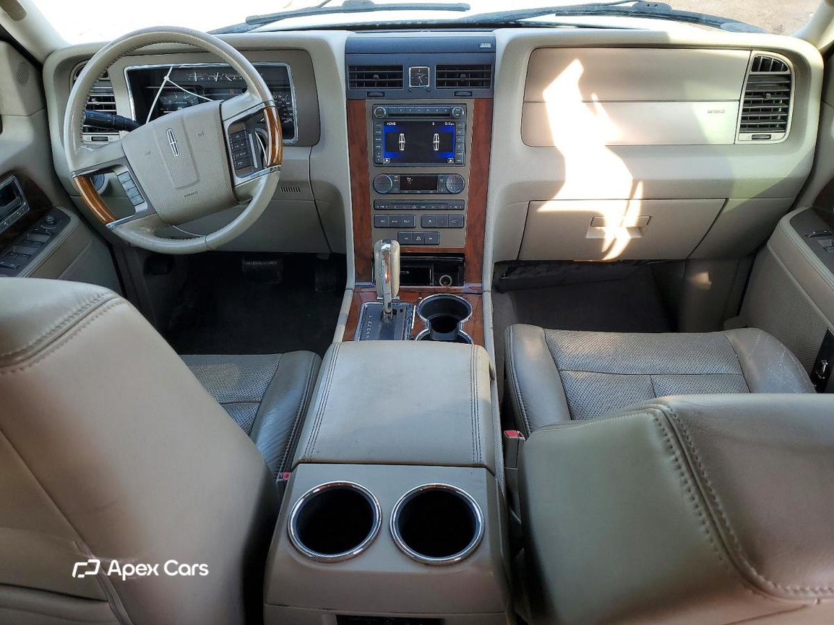 Lincoln Navigator 2011