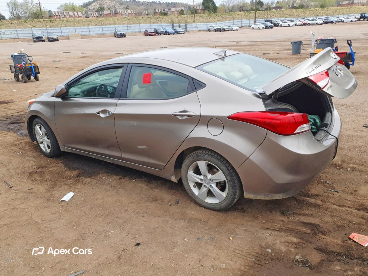 Hyundai Elantra 2013