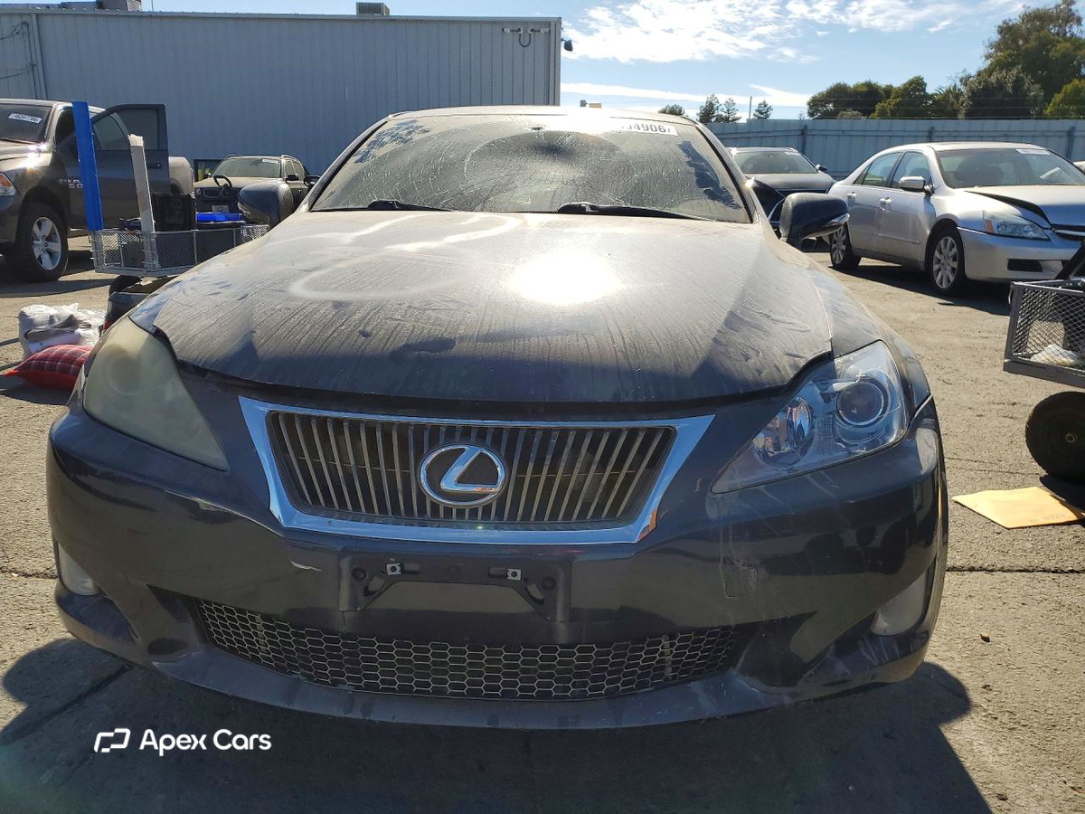 Lexus IS 2010