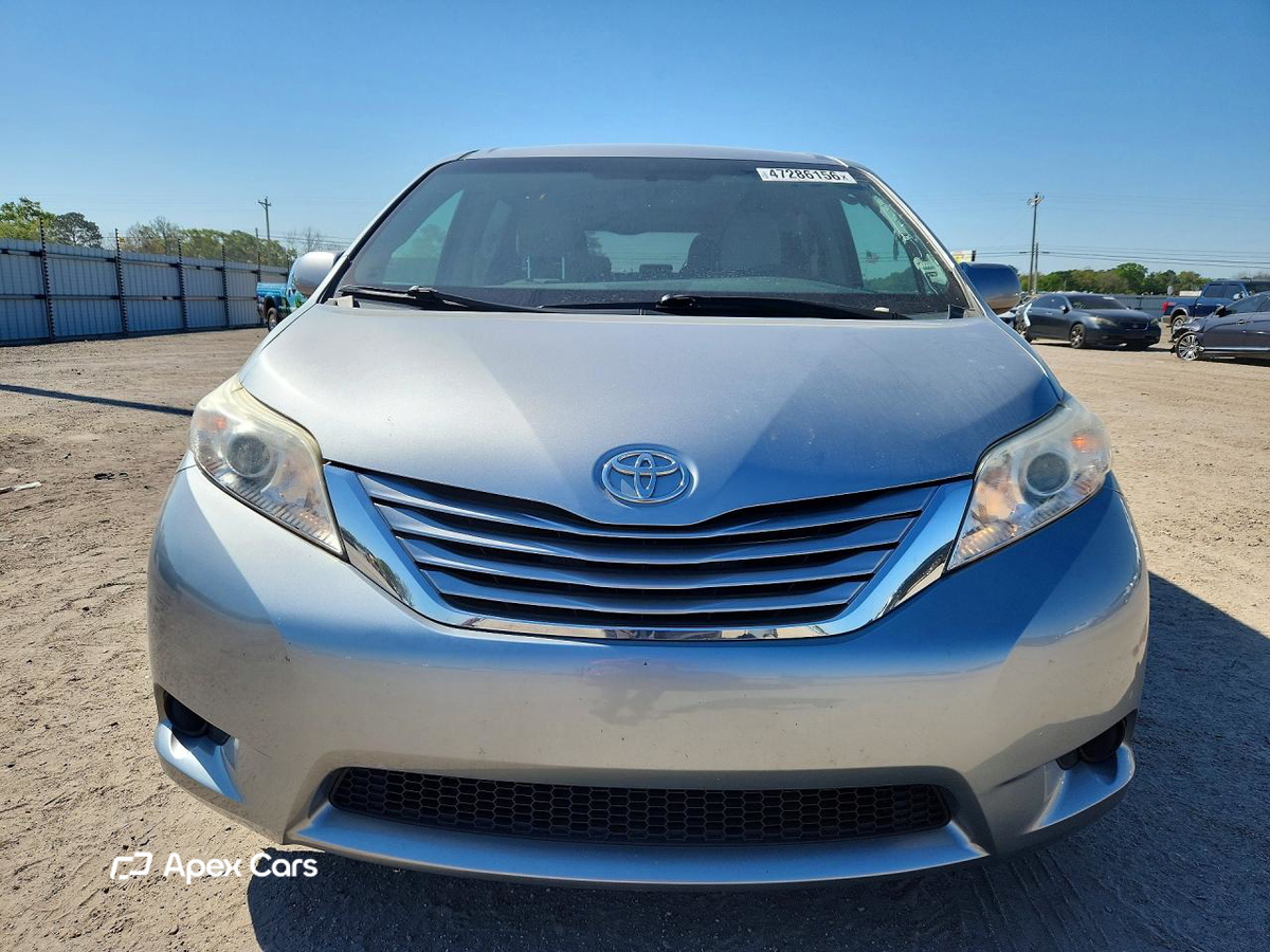 Toyota Sienna 2015