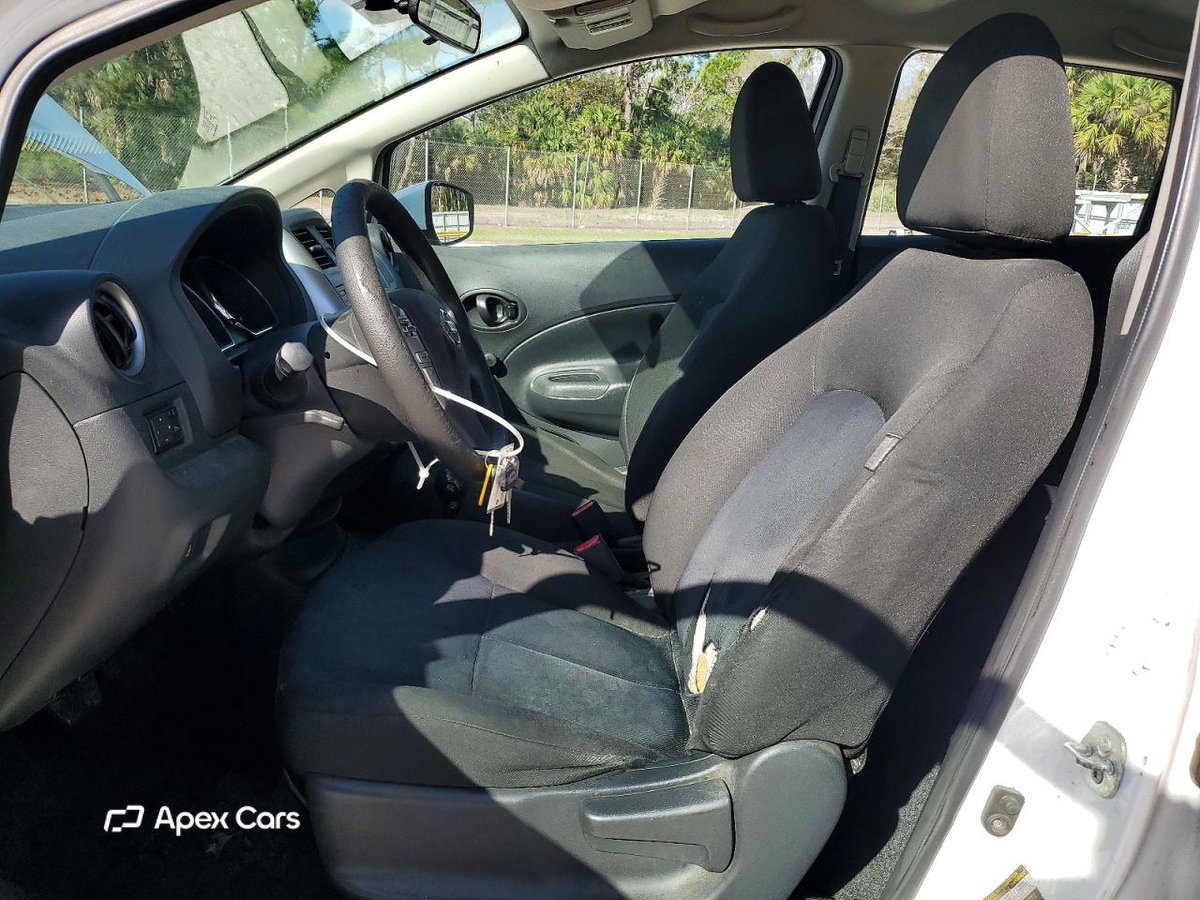 Nissan Versa 2016