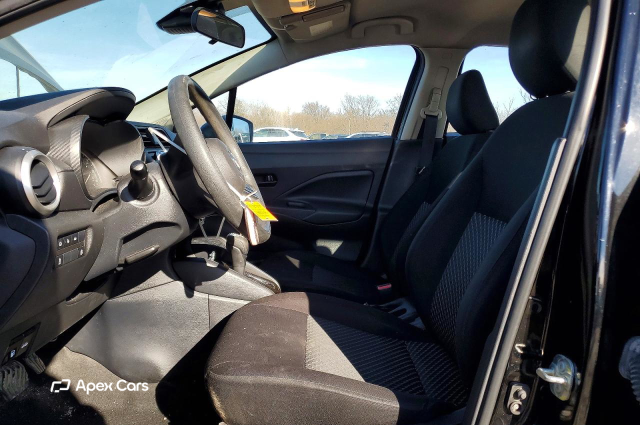 Nissan Versa 2021