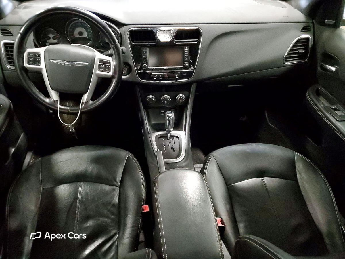 Chrysler 200 2011
