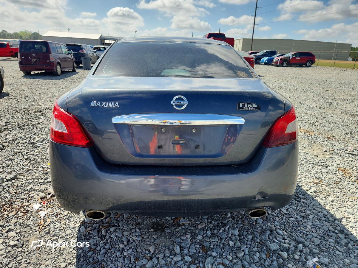 Nissan Maxima 2011