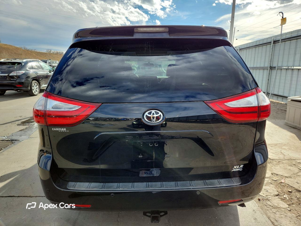 Toyota Sienna 2017
