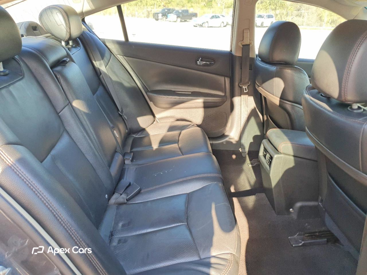 Nissan Maxima 2012