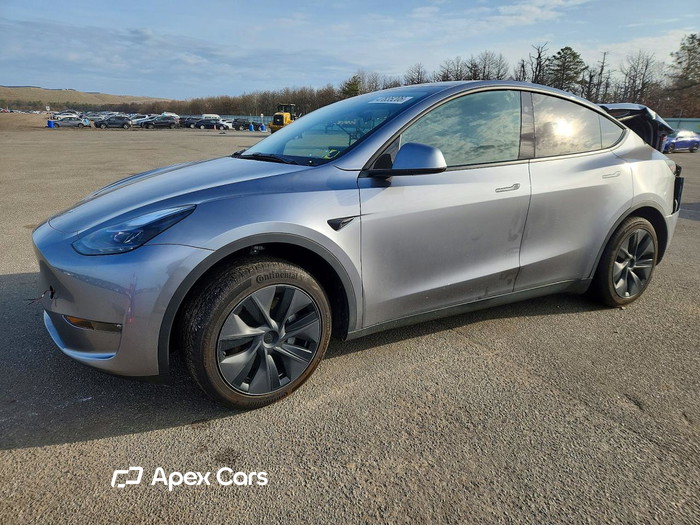2025 Tesla Model Y - Image 1 of 5