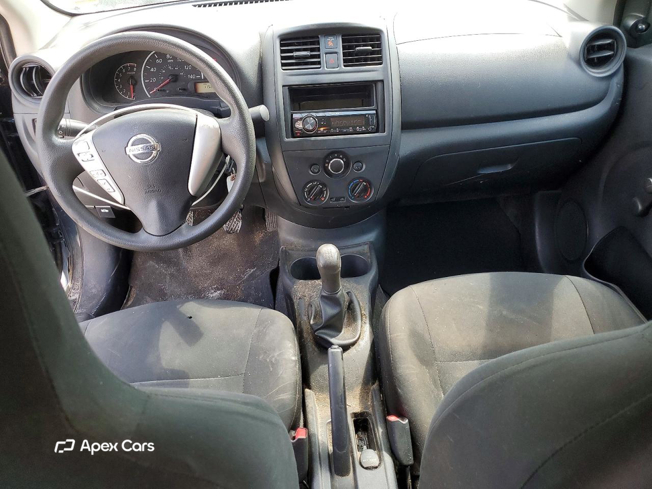 Nissan Versa 2015