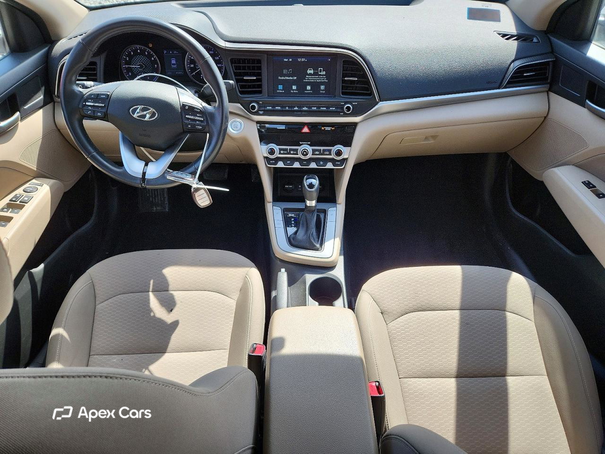 Hyundai Elantra 2020