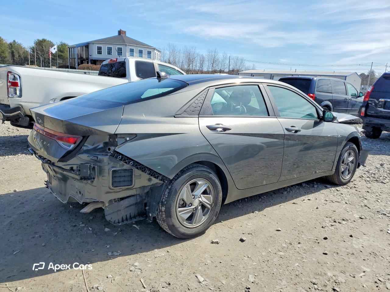 Hyundai Elantra 2024