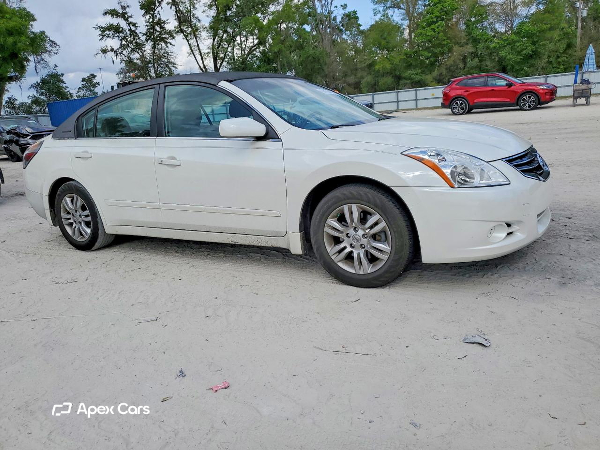 Nissan Altima 2012