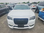 Chrysler 300 2022