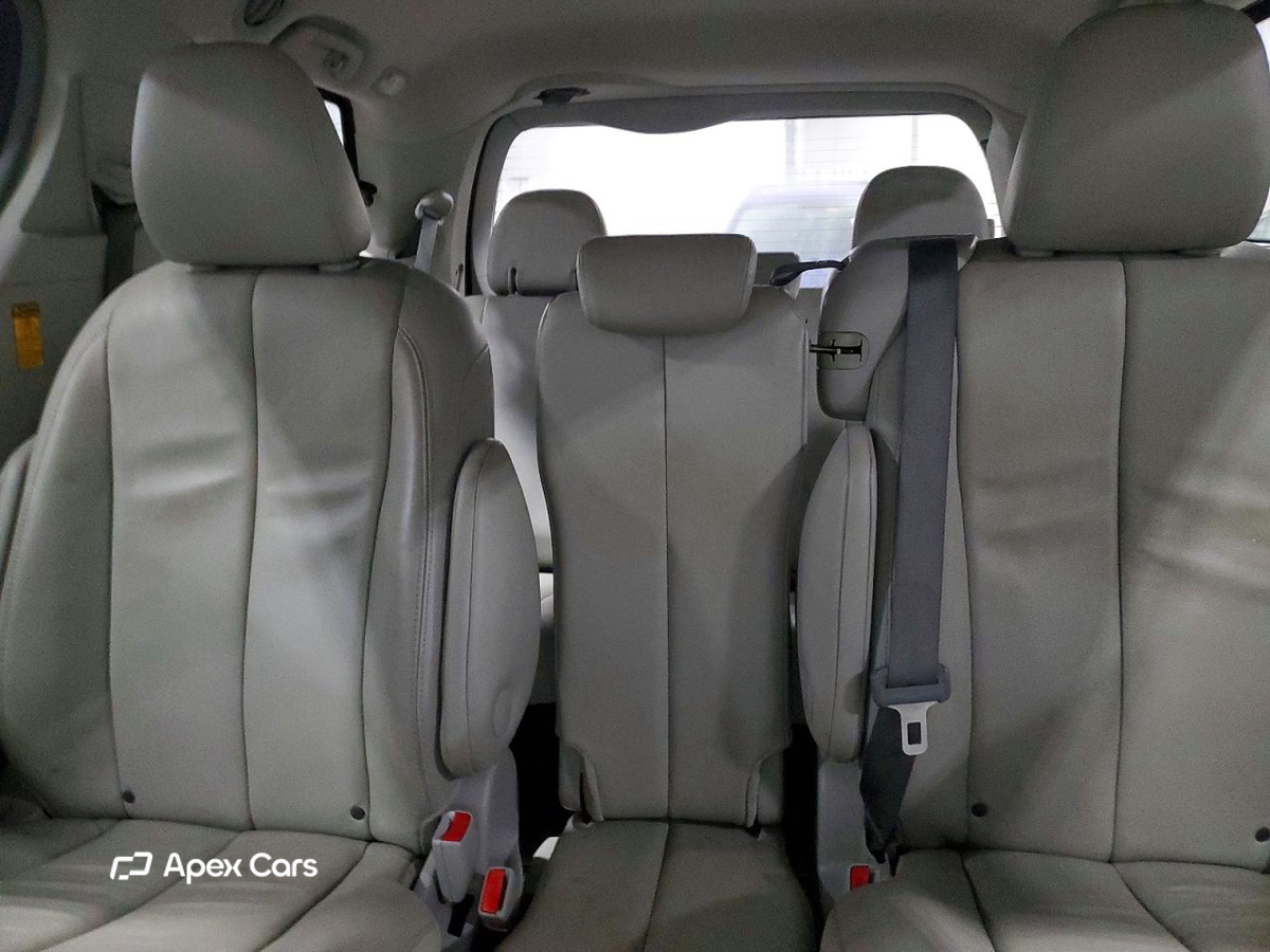 Toyota Sienna 2014