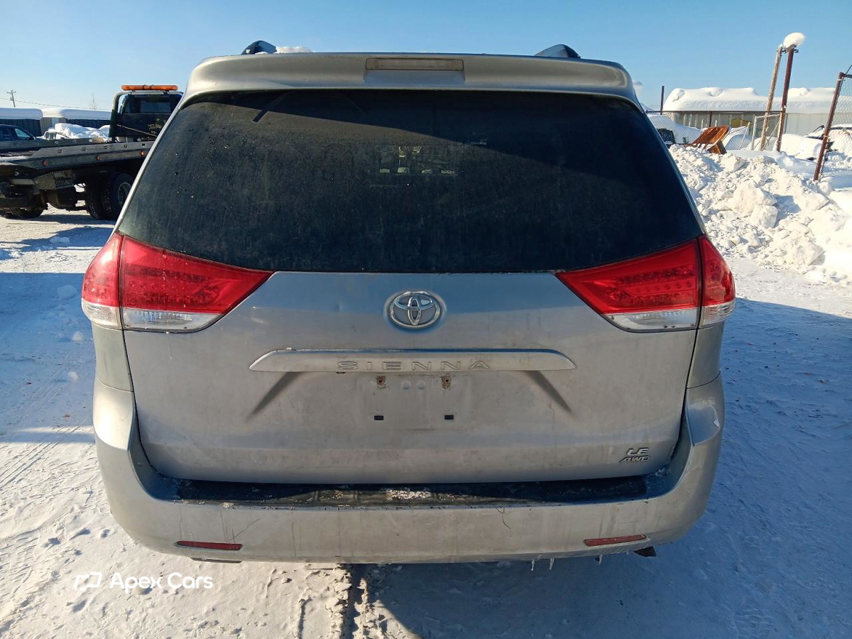 Toyota Sienna 2012