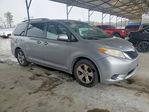 Toyota Sienna 2012
