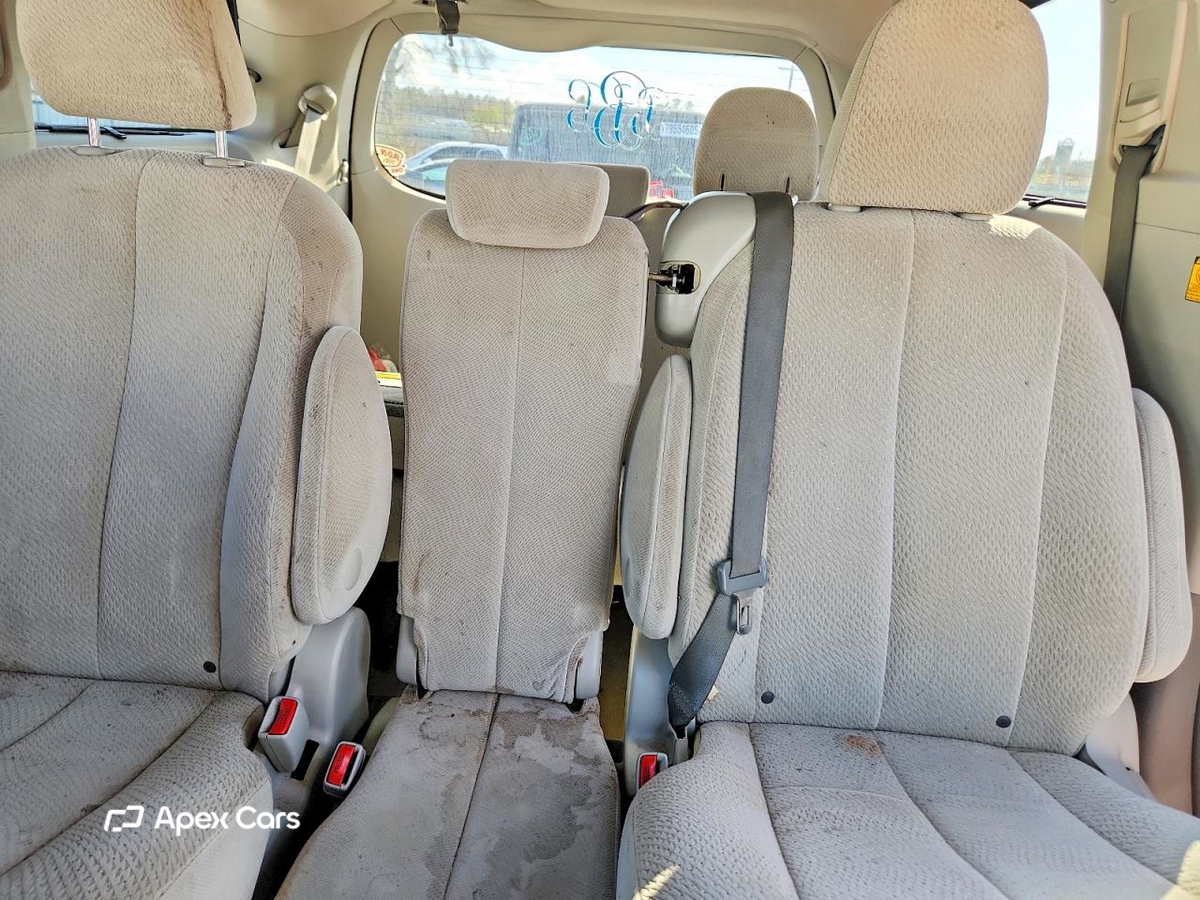 Toyota Sienna 2013