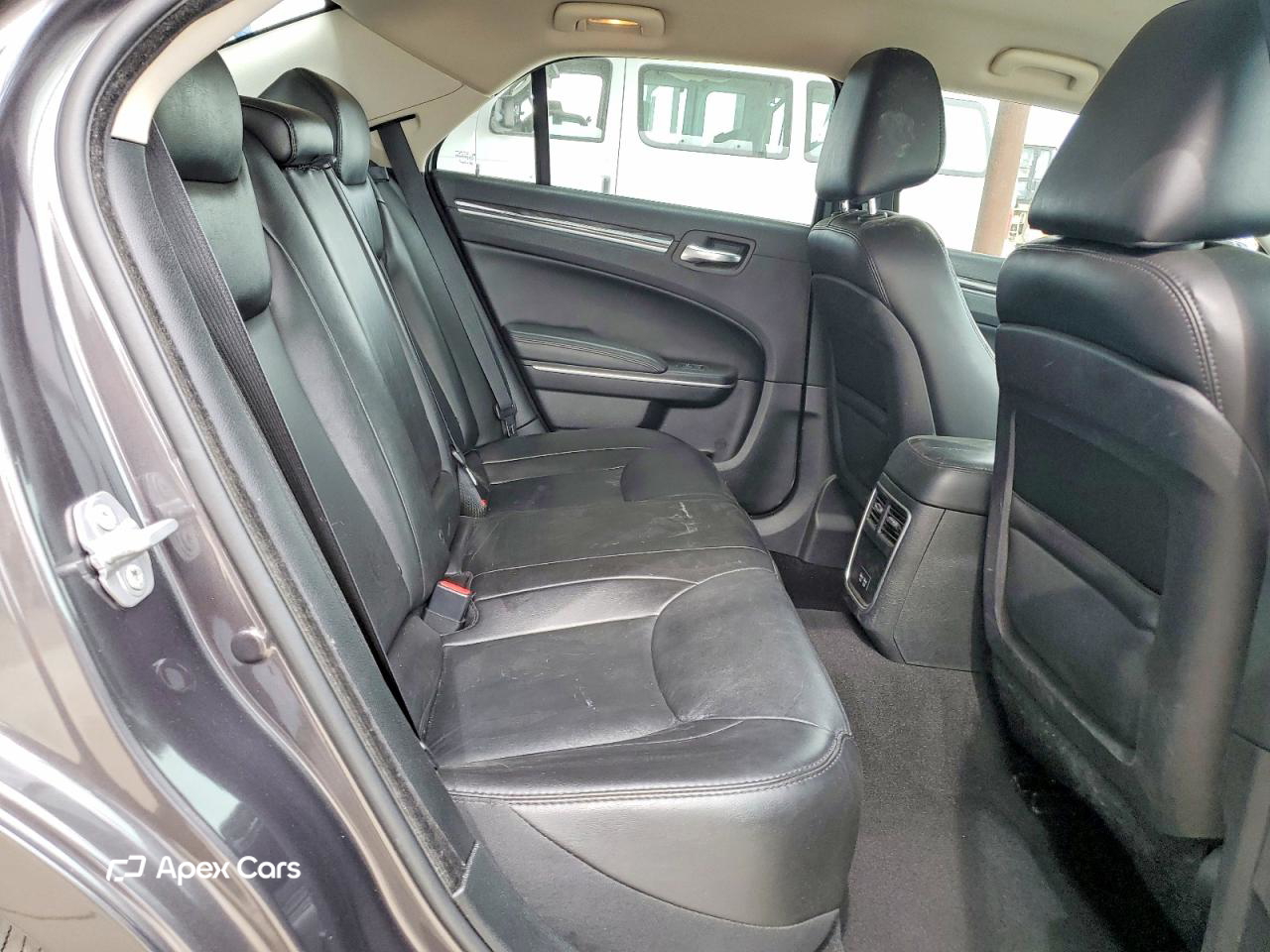 Chrysler 300 2019