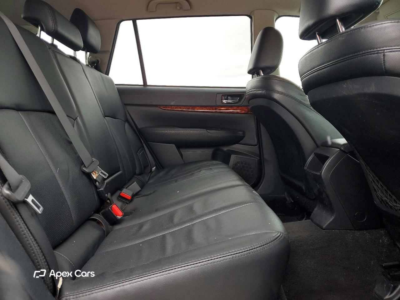 Subaru Outback 2011