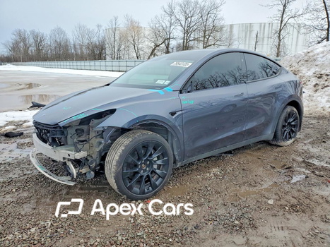Tesla Model Y 2023 - Image 1 of 13