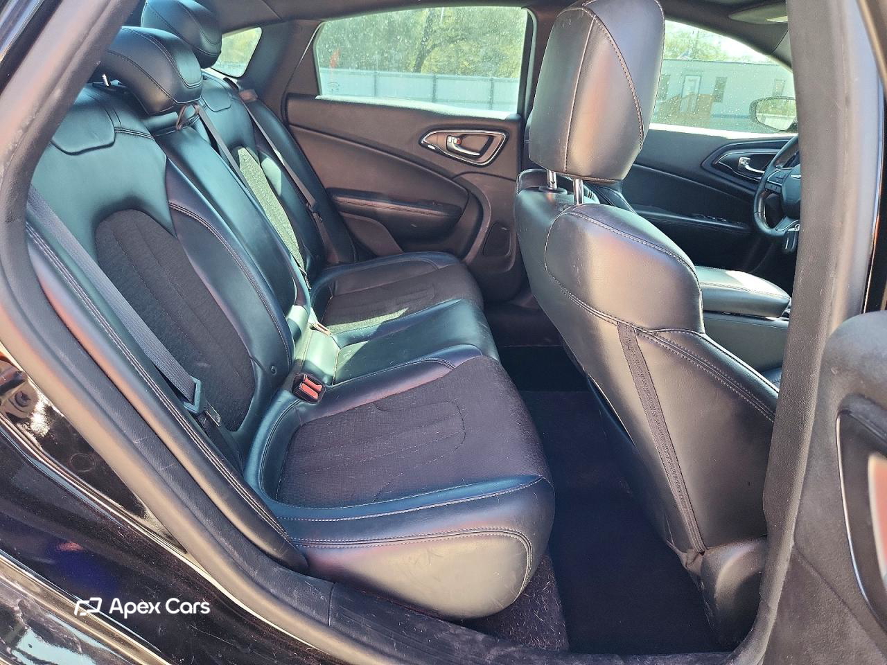 Chrysler 200 2015