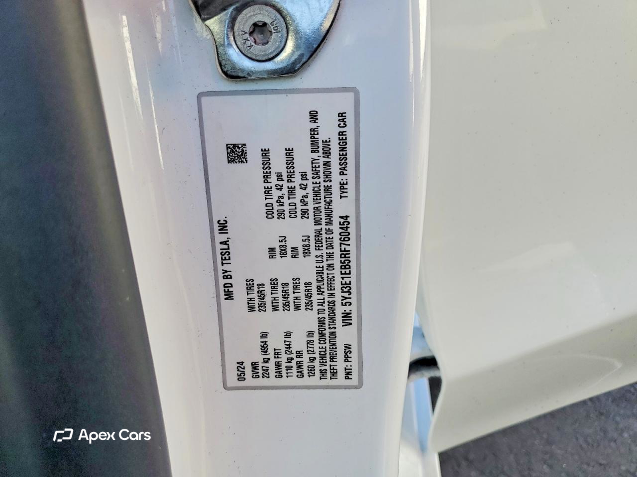 Tesla Model 3 2024