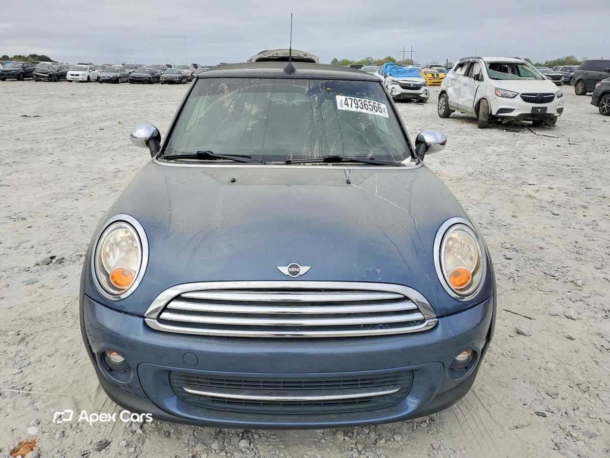 MINI Cooper 2011