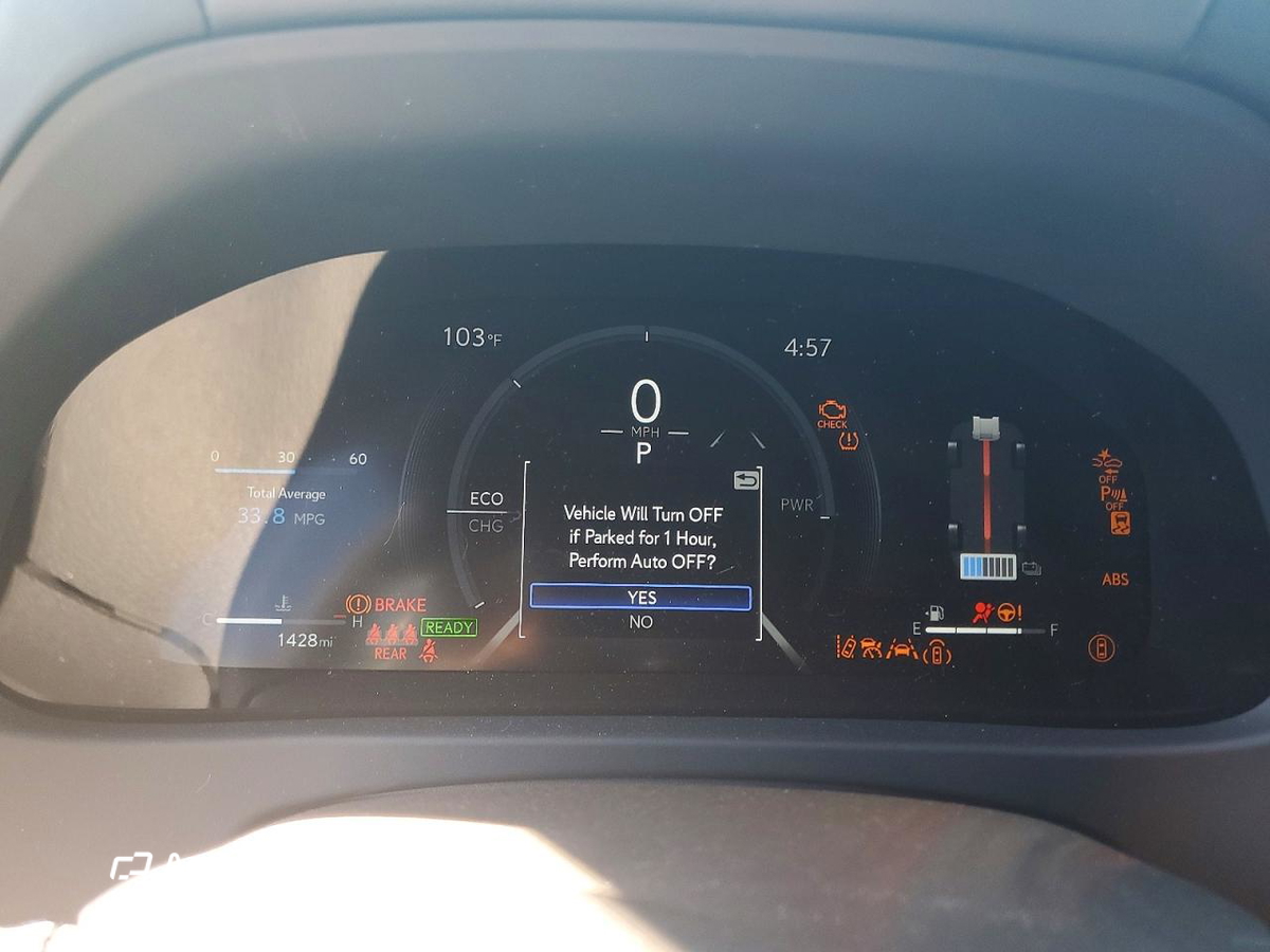 Lexus UX 2025