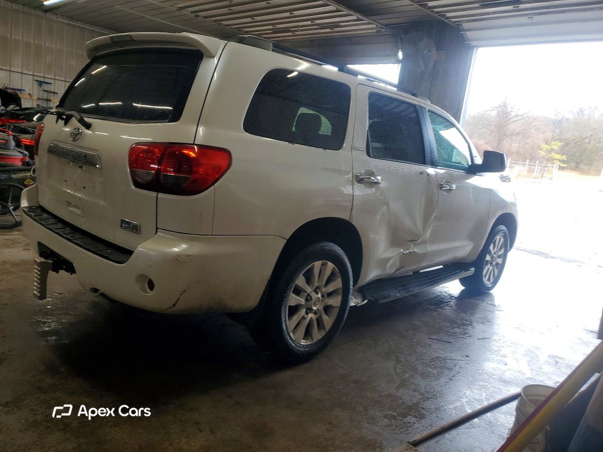 Toyota Sequoia 2015