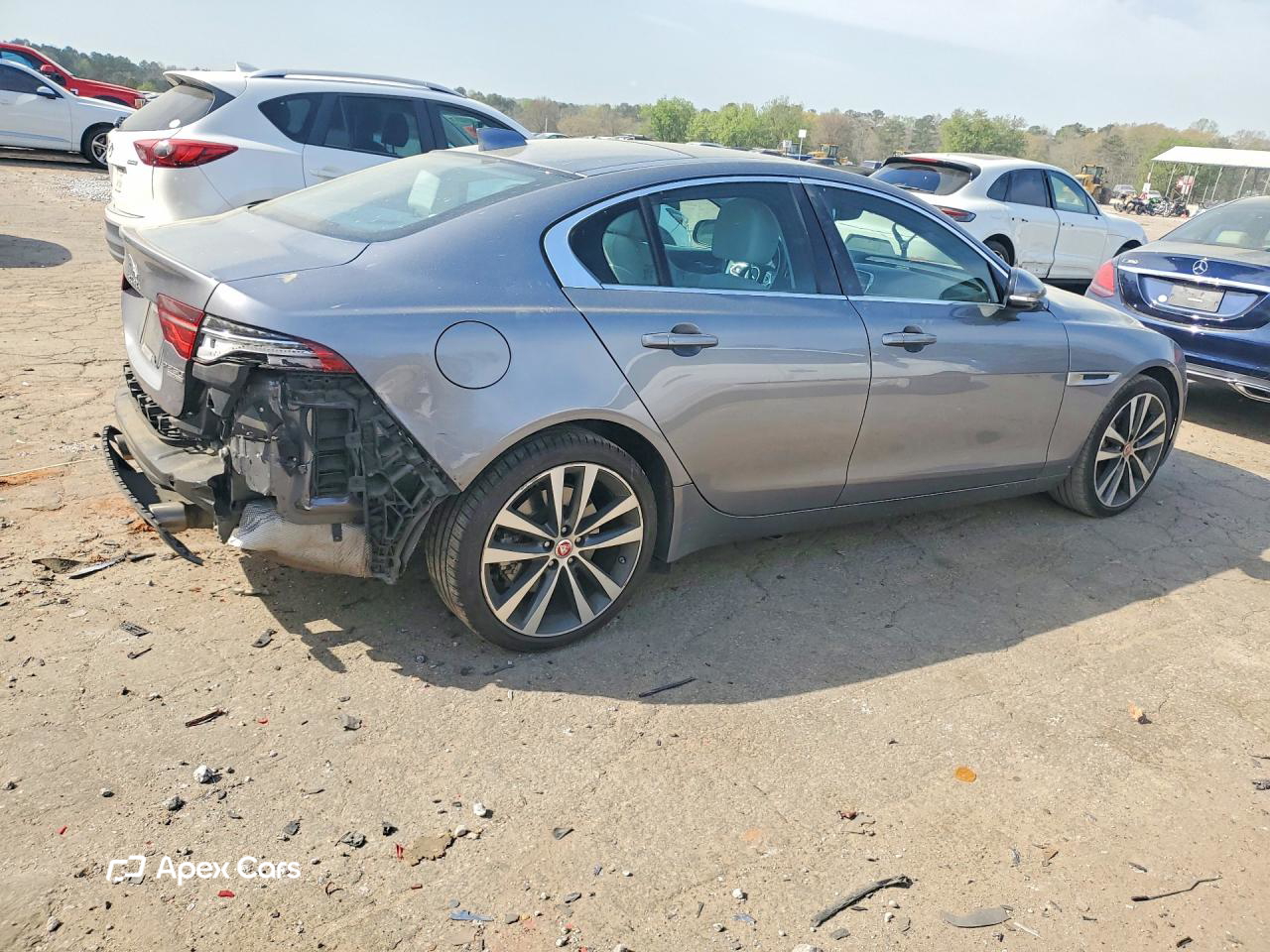 Jaguar XE 2020