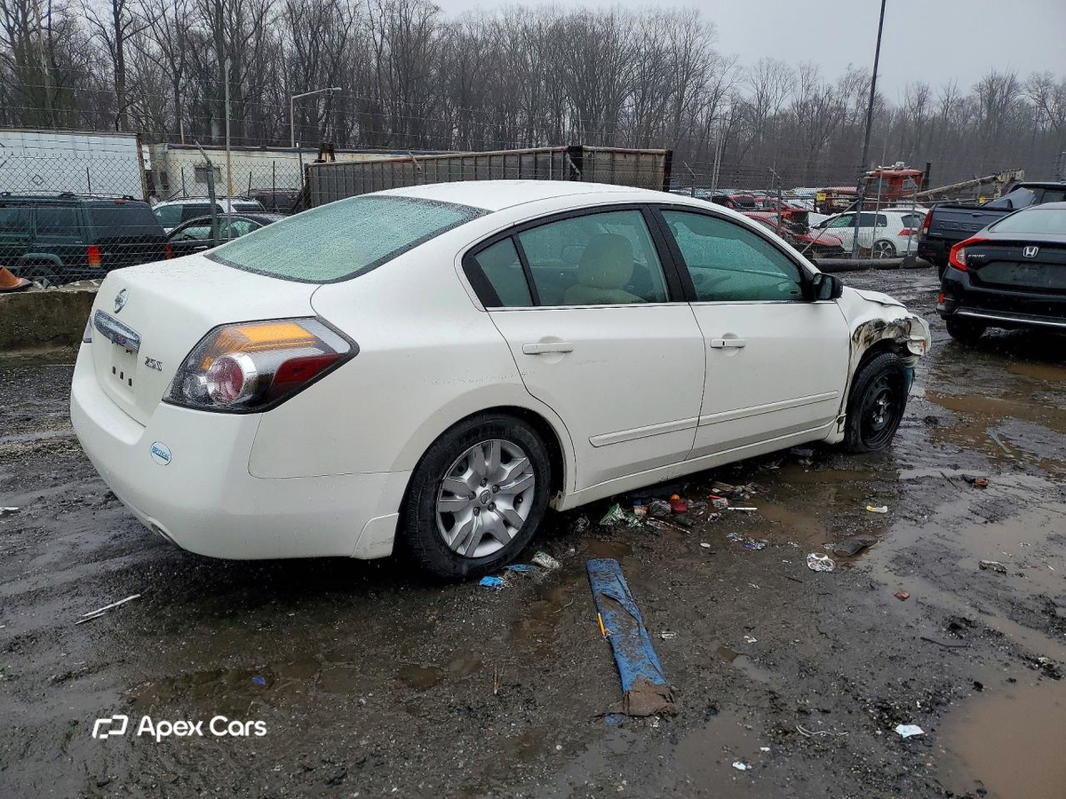 Nissan Altima 2010