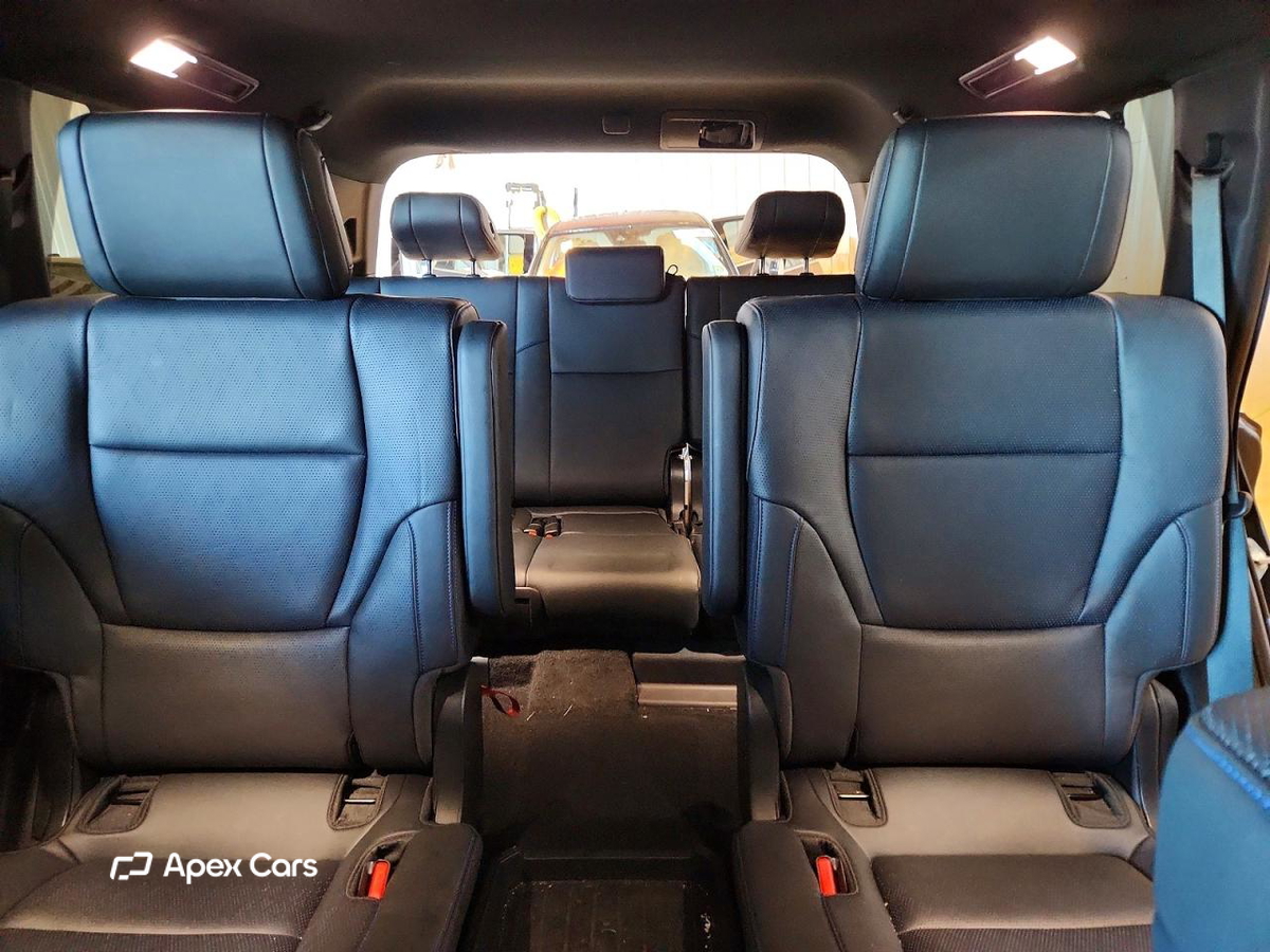 Toyota Sequoia 2024