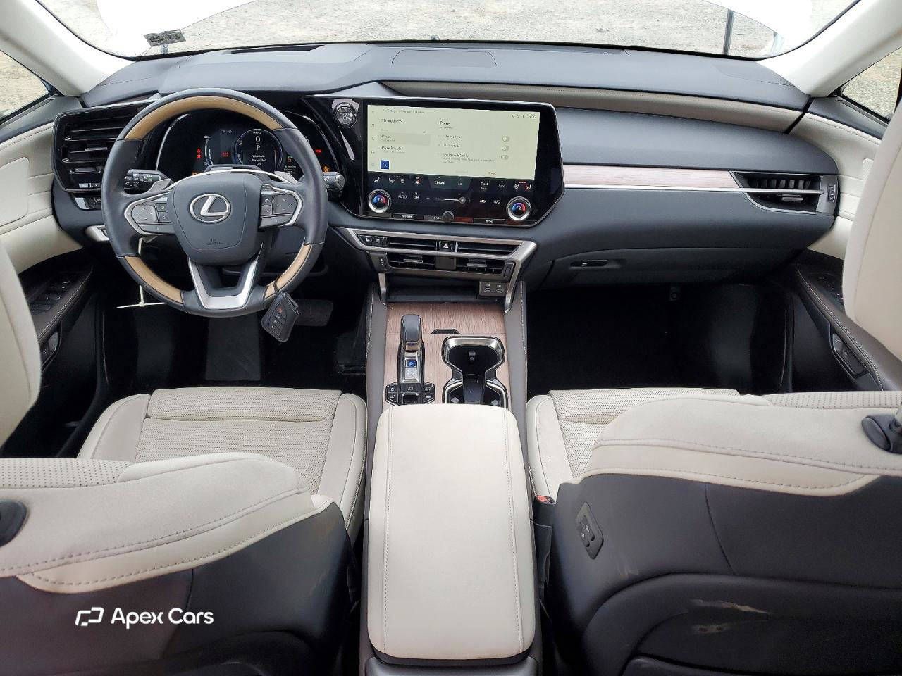Lexus  2024