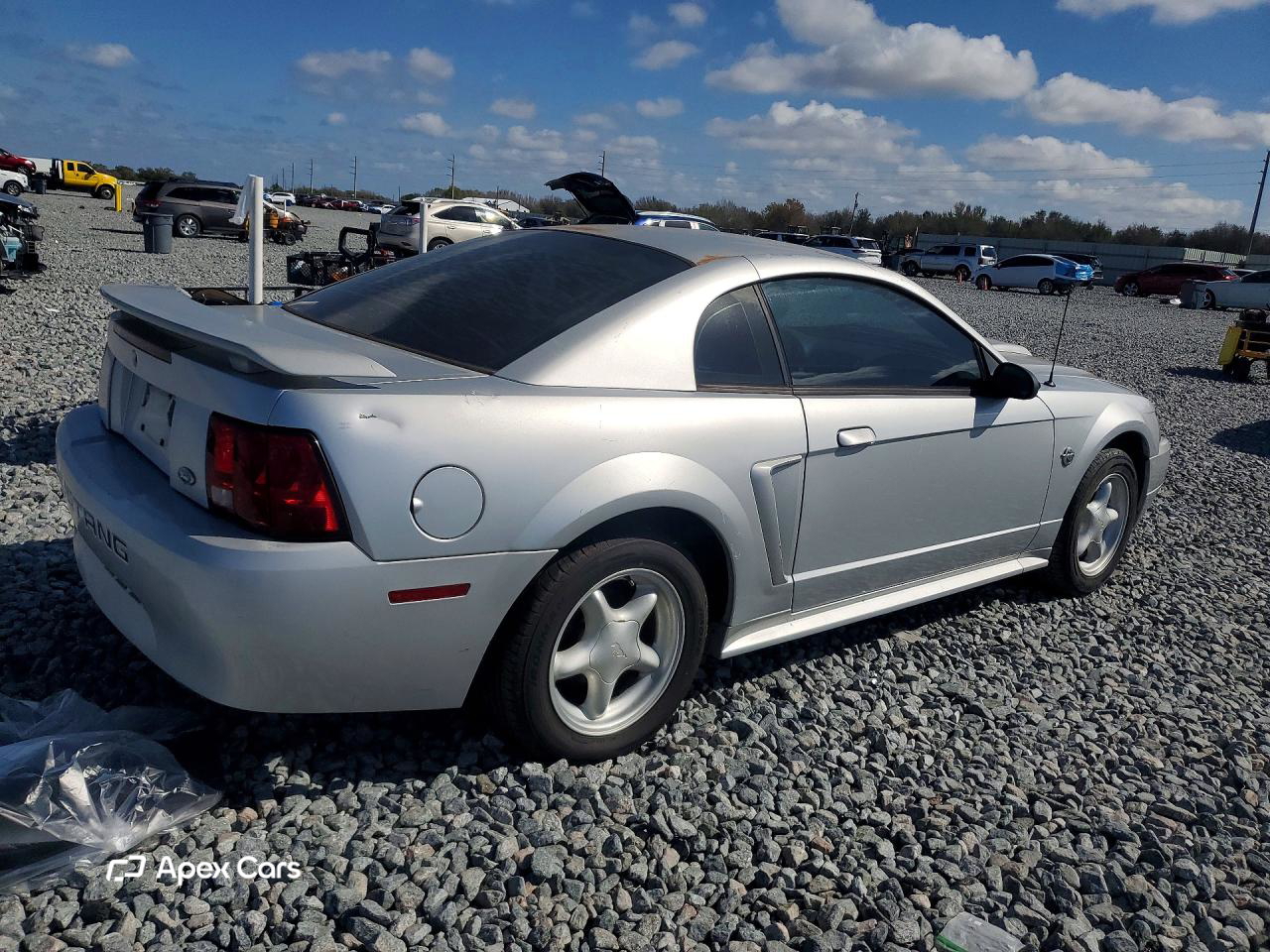 Ford Mustang 2004