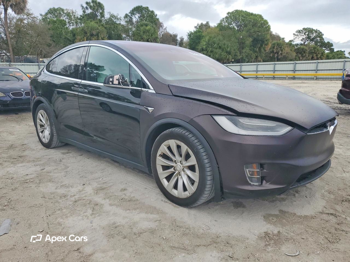 Tesla Model X 2018