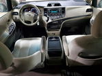 Toyota Sienna 2011