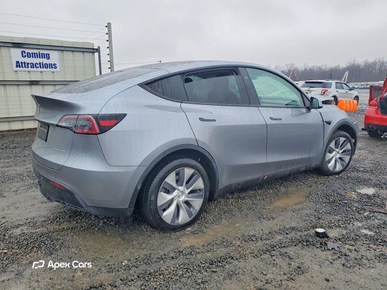 Tesla Model Y 2024