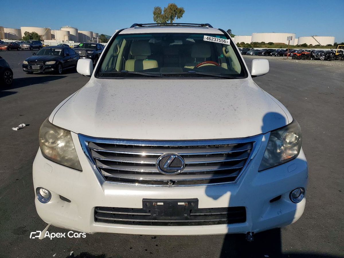 Lexus LX 2011