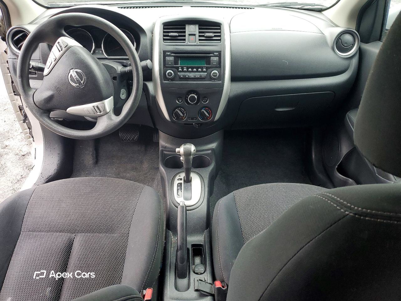 Nissan Versa 2015